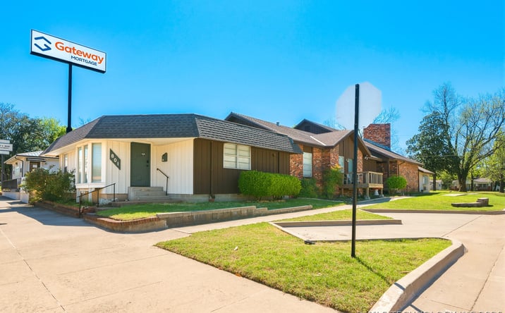 Pictures of Mixed Use, Office property located at 801 E Main Street, Ada, OK 74820 for sales - image #1