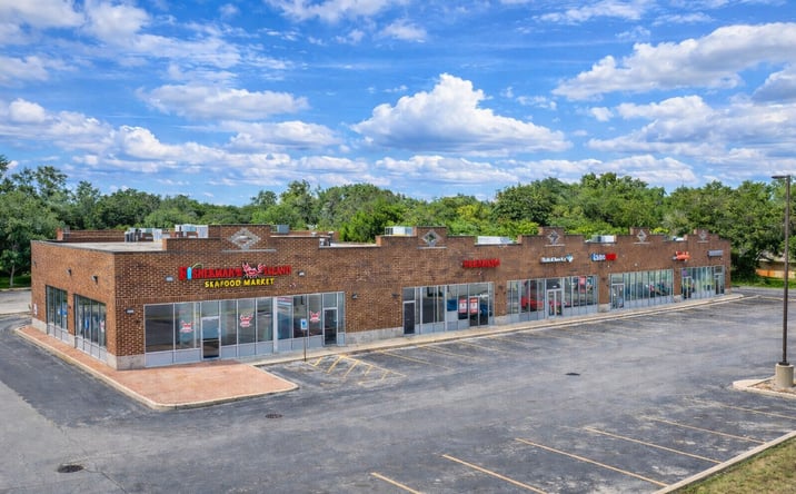 Pictures of Retail property located at 2520 Lincoln Highway, Olympia Fields, IL 60461 for sales - image #1