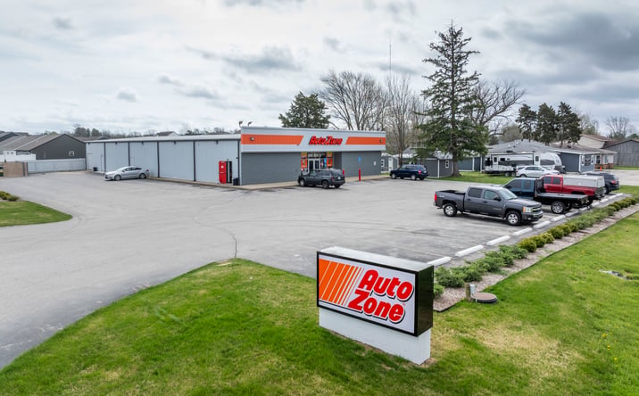 Pictures of Retail property located at 783 Nathan Dr, Trafalgar, IN 46181 for sales - image #1