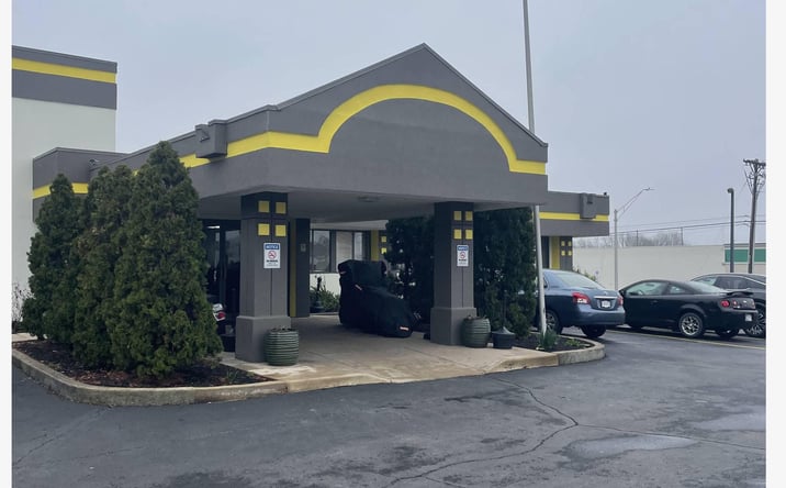 Pictures of Hospitality property located at 3801 East Market Street, Logansport, IN 46947 for sales - image #1