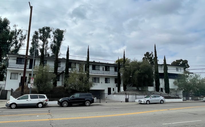 Pictures of Multifamily property located at 12111 S Figueroa St, Los Angeles, CA 90061 for sales - image #1