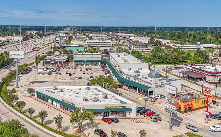 Pictures of Retail property located at 20050 US-59, Humble, TX 77338 for sales - image #1