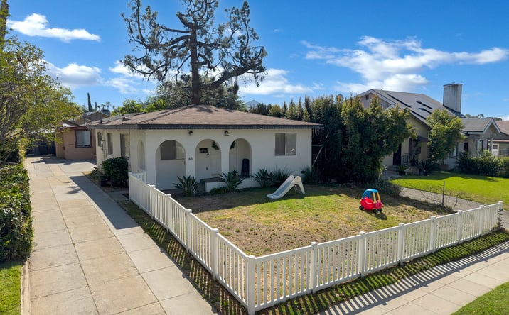 Pictures of Multifamily property located at 1428 N Hill Ave, Pasadena, CA 91104 for sales - image #1