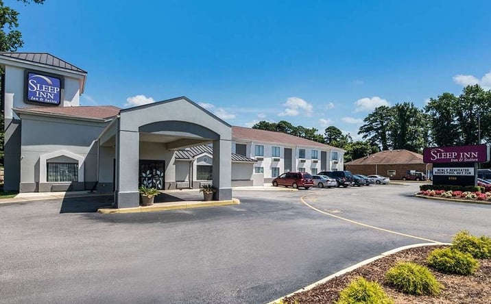 Pictures of Hospitality property located at 3282 Western Branch Blvd, Chesapeake, VA 23321 for sales - image #1