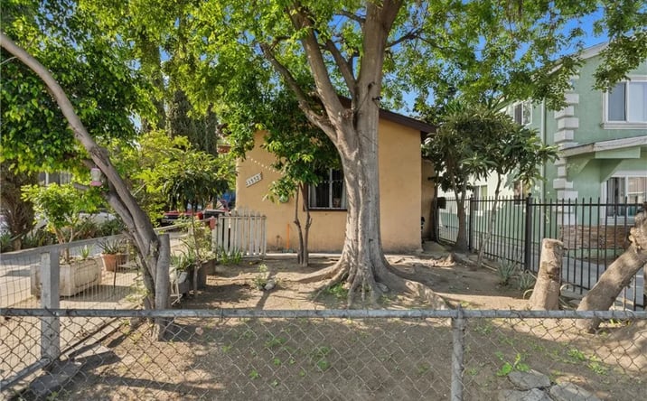 Pictures of Multifamily property located at 1350 E 43rd Street, Los Angeles, CA 90011 for sales - image #1