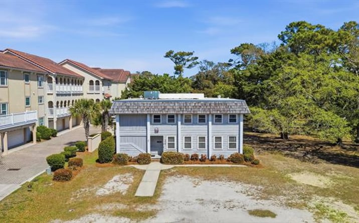 Pictures of Multifamily property located at 208 4th Ave. N, North Myrtle Beach, SC 29582 for sales - image #1