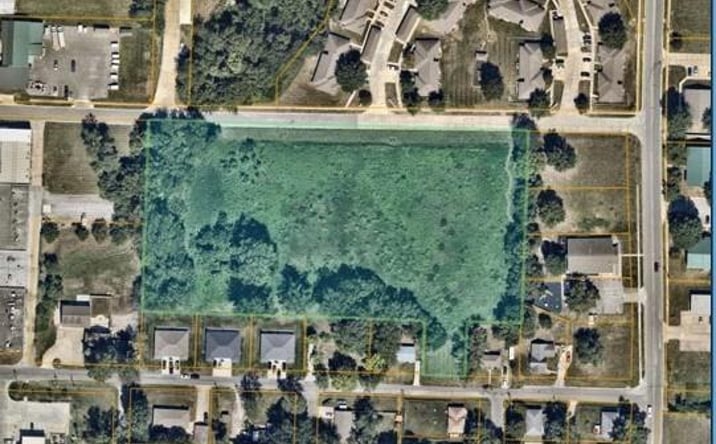 Pictures of Land, Industrial, Multifamily property located at 301 SE 7th Street, Oak Grove, MO 64075 for sales - image #1