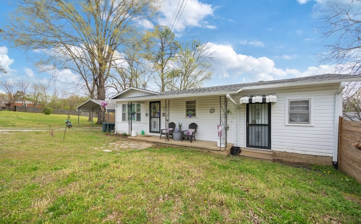 Pictures of Land property located at 252 Luna St, Decaturville, TN 38329 for sales - image #1