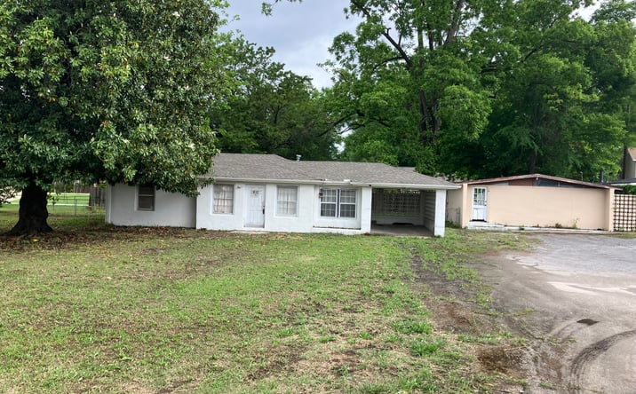 Pictures of Office, Retail property located at 612 6th Ave SW, Alabaster, AL 35007 for sales - image #1