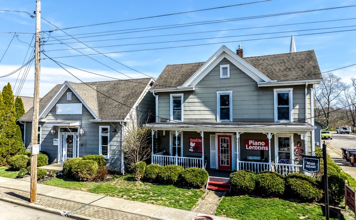 Pictures of Retail, Office, Mixed Use property located at 198 S MAIN ST, WAYNESVILLE, OH 45068 for sales - image #1