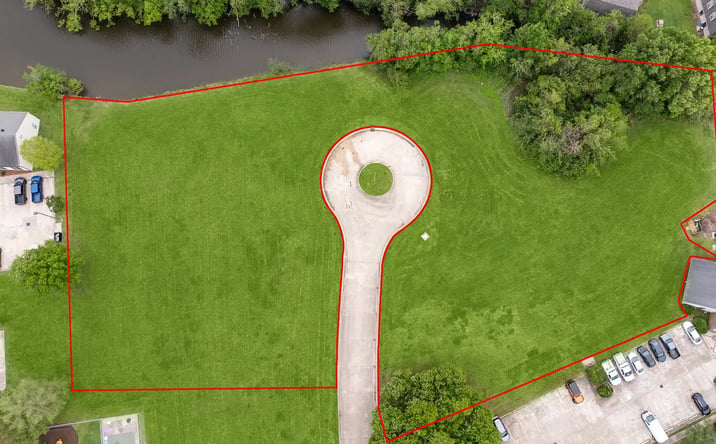 Pictures of Land property located at Cannes Dr, LaPlace, LA 70068 for sales - image #1