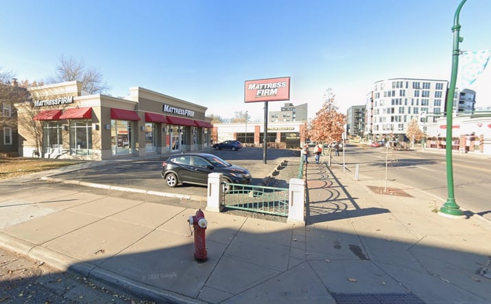 Pictures of Retail, Office property located at 1001 W Lake St, Minneapolis, MN 55408 for sales - image #1
