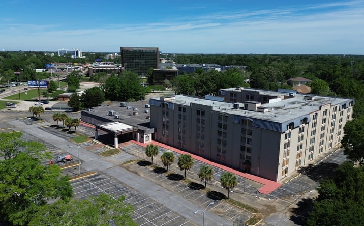 Pictures of Hospitality, Mixed Use, Multifamily, Office, Retail property located at 1801 W Pinhook Rd, Lafayette, LA 70508 for sales - image #1