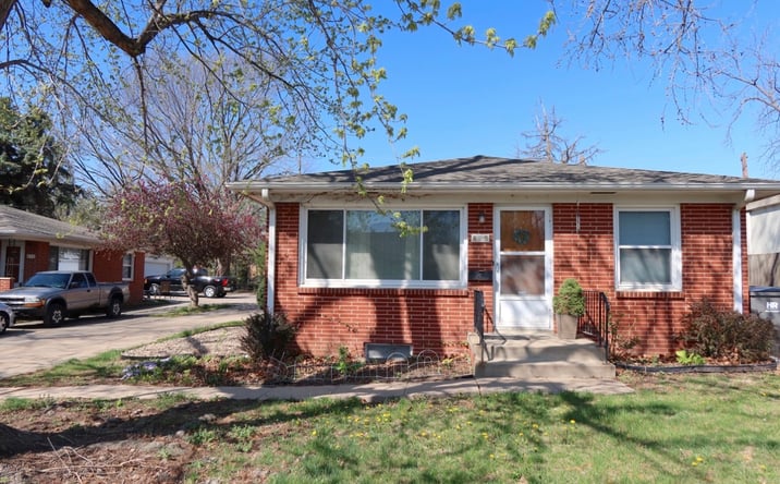 Pictures of Multifamily property located at 825 S 40th St, Lincoln, NE 68510, 835 s 40th st, Lincoln, NE 68510, 1033 S 40th St, Lincoln, NE 68510 for sales - image #1