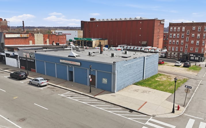 Pictures of Retail property located at 440 High St, Holyoke, MA 01040 for sales - image #1