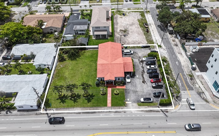 Pictures of Retail, Office, Land property located at 315 Pembroke Rd, Hallandale Beach, FL 33009 for sales - image #1