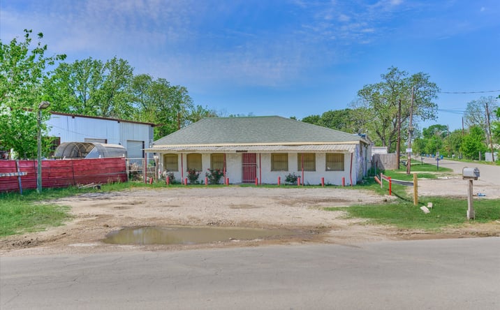 Pictures of Retail property located at 10935 Aldine Westfield Road, Houston, TX 77093 for sales - image #1