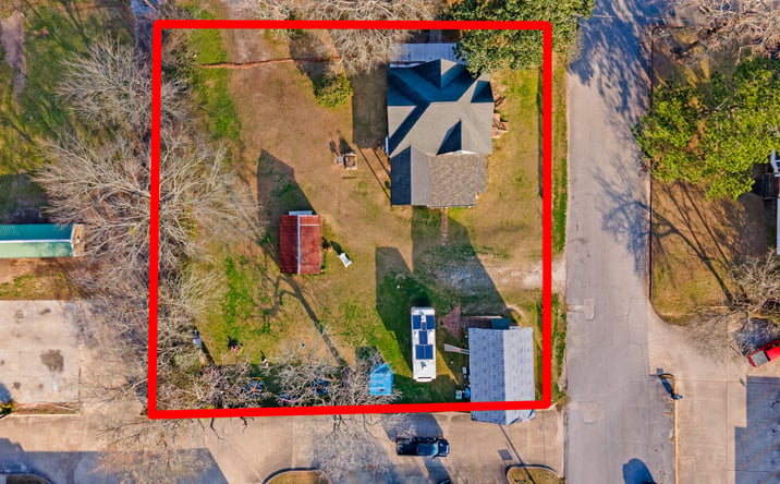 Pictures of Mixed Use, Special Purpose property located at 304 W Wheat St, Woodville, TX 75979 for sales - image #1