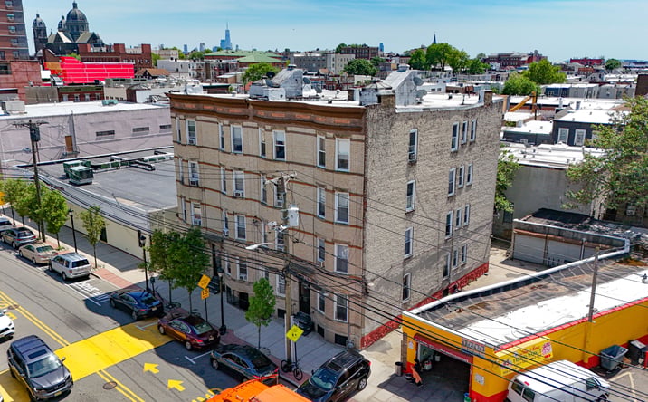 Pictures of Multifamily property located at 915 22nd St, Union City, NJ 07087 for sales - image #1
