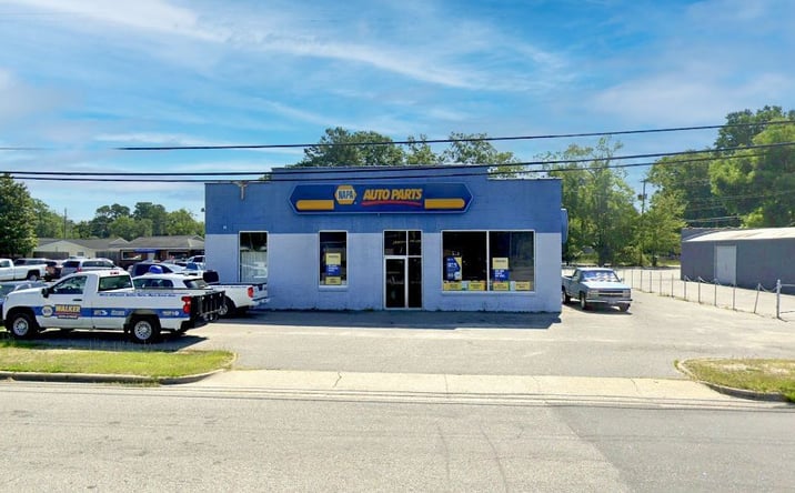 Pictures of Retail property located at 104 Johns Rd, Laurinburg, NC 28352 for sales - image #1