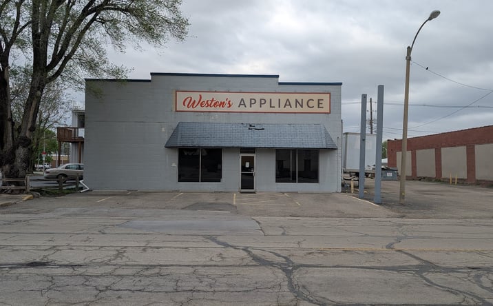 image of property at 627 MERIDIAN ST Anderson IN 46016