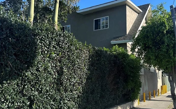 Pictures of Multifamily property located at 736 W 41st Place, Los Angeles, CA 90037 for sales - image #1
