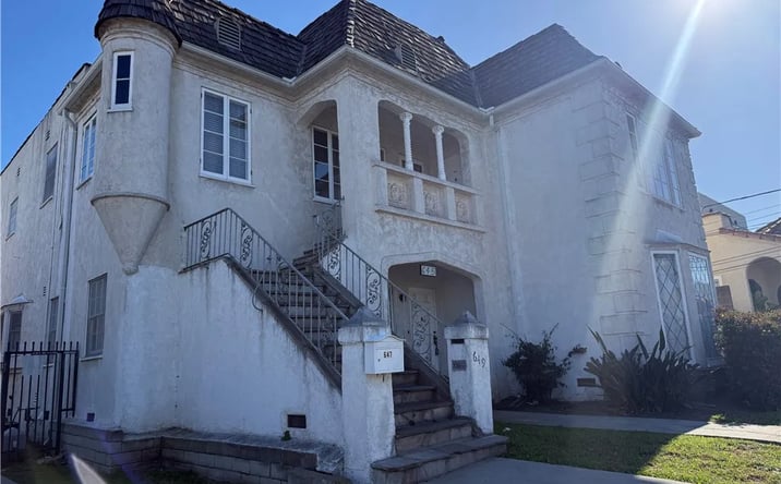 Pictures of Multifamily property located at 637 W 11th, San Pedro, CA 90731 for sales - image #1