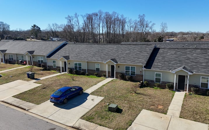 Pictures of Multifamily property located at 472 Elle's Wy, Griffin, GA 30223 for sales - image #1