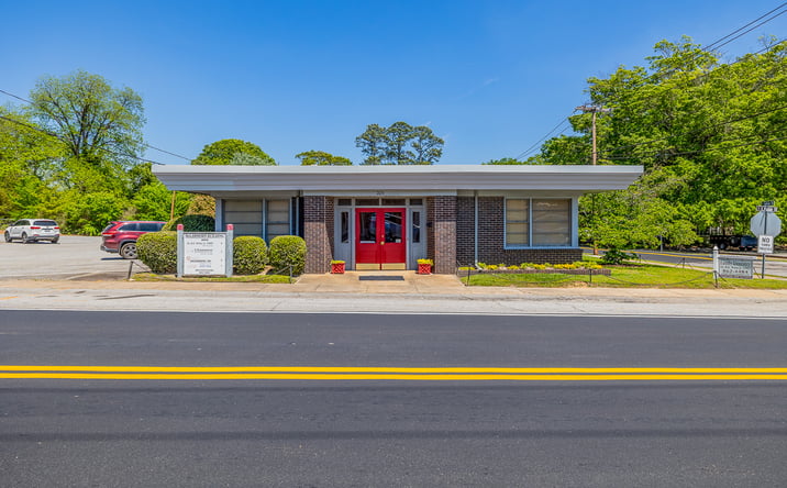 Pictures of Retail, Office, Mixed Use property located at 203 S Weston St, Fountain Inn, SC 29644 for sales - image #1