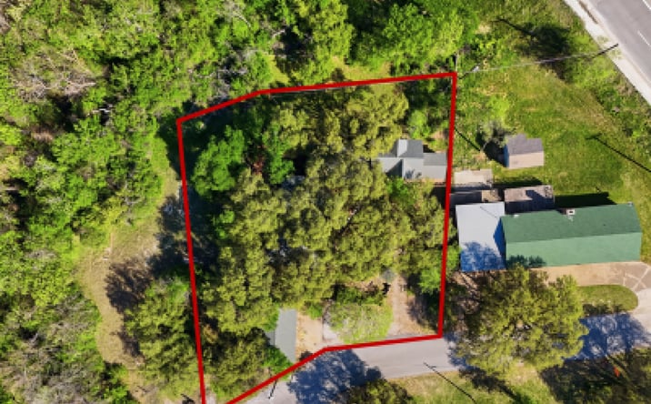 Pictures of Office property located at 7024 Edgemere Pl, Fort Worth, TX 76135 for sales - image #1