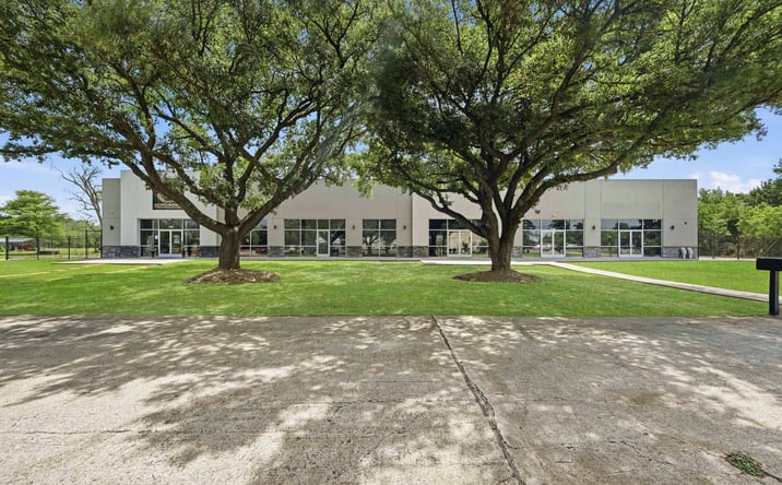 Pictures of Business for Sale, Land, Mixed Use, Office, Retail property located at 7600 Bayway Dr, Baytown, TX 77520 for sales - image #1