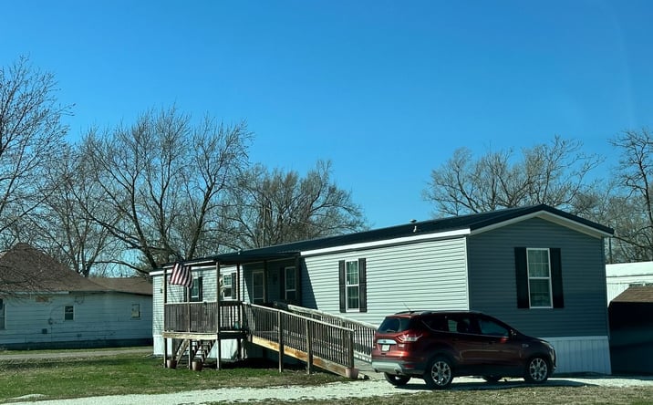 Pictures of Mobile Home Park property located at 224 E Hinton Ave, Moberly, MO 65270, 2726 Highway JJ, Moberly, MO 65270, 1206 S Morley St, Moberly, MO 65270 for sales - image #1