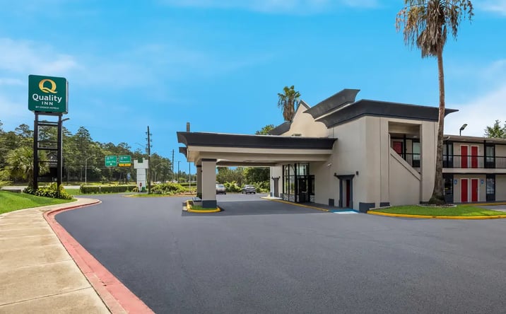 Pictures of Hospitality property located at 3090 N Monroe St, Tallahassee, FL 32303 for sales - image #1
