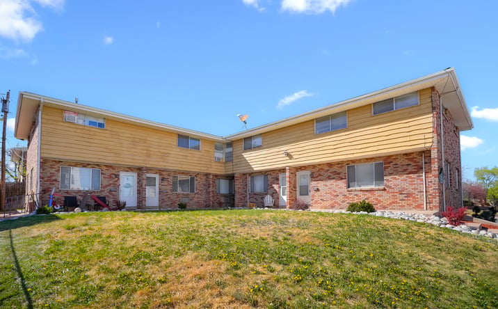 Pictures of Multifamily property located at 5511 S Delaware St, Littleton, CO 80120 for sales - image #1