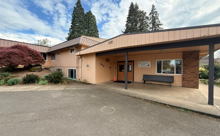 Pictures of Special Purpose property located at 229 EUREKA AVE, SILVERTON, OR 97381-2217 for sales - image #1