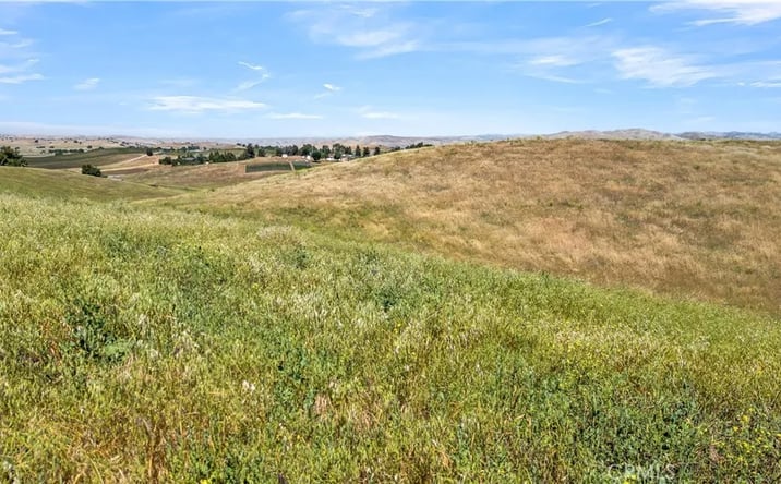 Pictures of Land property located at Crest View, Paso Robles, CA 93446 for sales - image #1