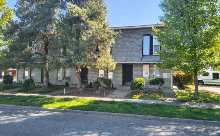 Pictures of Multifamily property located at 1319 Jefferson Ave, Yakima, WA 98902 for sales - image #1