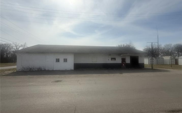 Pictures of Retail property located at 0 12th Street and Walker Avenue, CARUTHERSVLLE, MO 63830 for sales - image #1