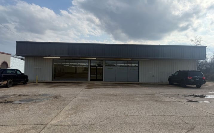Pictures of Retail property located at 2050 US-64, Whiteville, TN 38075 for sales - image #1