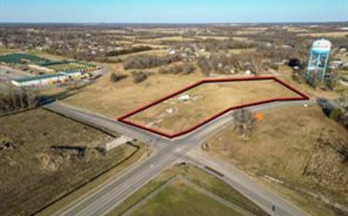 Pictures of Land property located at 800 Clark St, Lebanon, MO 65536 for sales - image #1