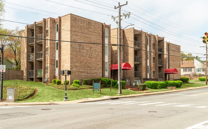 Pictures of Multifamily property located at 300 W Glebe Rd, Alexandria, VA 22305 for sales - image #1