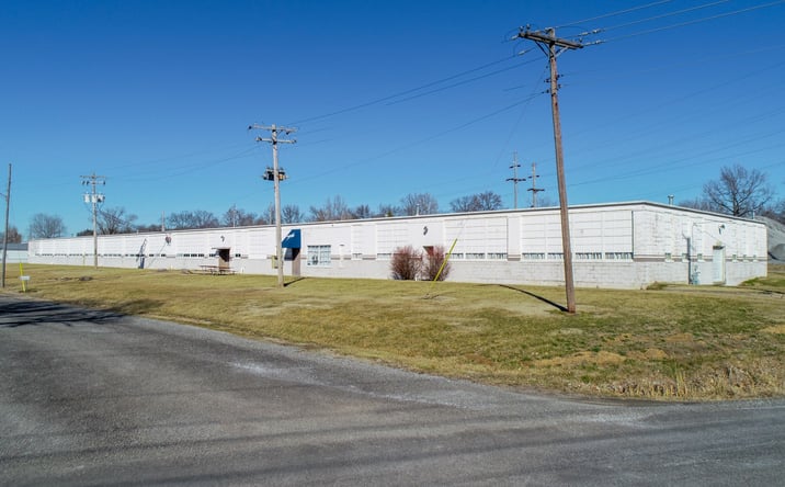 Pictures of Industrial property located at 1015 W Jefferson Street, Van, Vandalia, IL 62471 for sales - image #1
