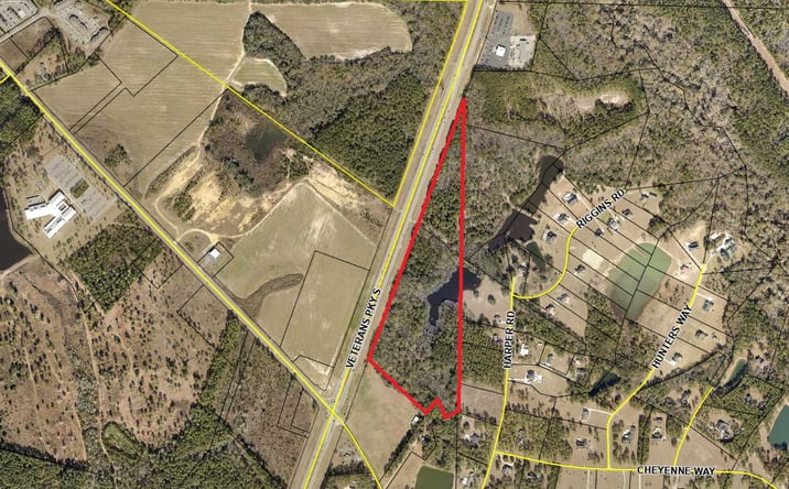 Pictures of Land property located at Veterans Parkway South, Moultrie, GA 31768 for sales - image #1
