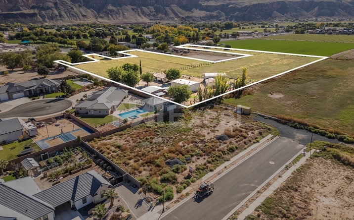Pictures of Land property located at 820 S 700 W, Hurricane, UT 84737 for sales - image #1