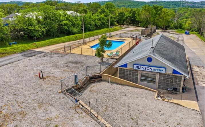 Pictures of Hospitality, Mixed Use property located at 3330 Harvey Ln, Branson, MO 65616 for sales - image #1