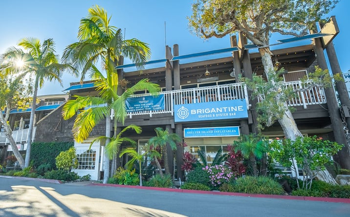 Pictures of Retail property located at 2725-2727 Shelter Island Drive, San Diego, CA 92106 for sales - image #1