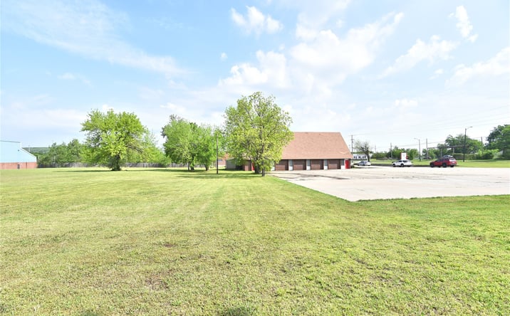 Pictures of Land property located at 5460 N Peoria Avenue, Tulsa, OK 74126 for sales - image #1