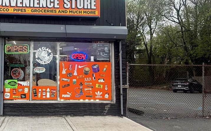 Pictures of Mixed Use, Retail property located at 614 Sunrise Highway, West Babylon, NY 11704 for sales - image #1