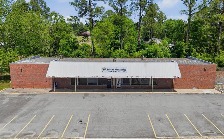 Pictures of Special Purpose property located at 305 E Franklin Street, Sylvester, GA 31791 for sales - image #1