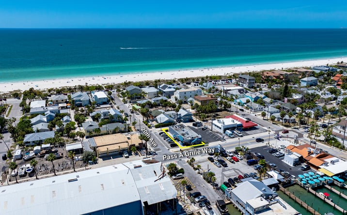 Pictures of Retail property located at 2000 Pass A Grille Way, Saint Pete Beach, FL 33706 for sales - image #1